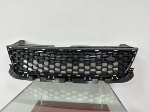 Automotive grille injection molding